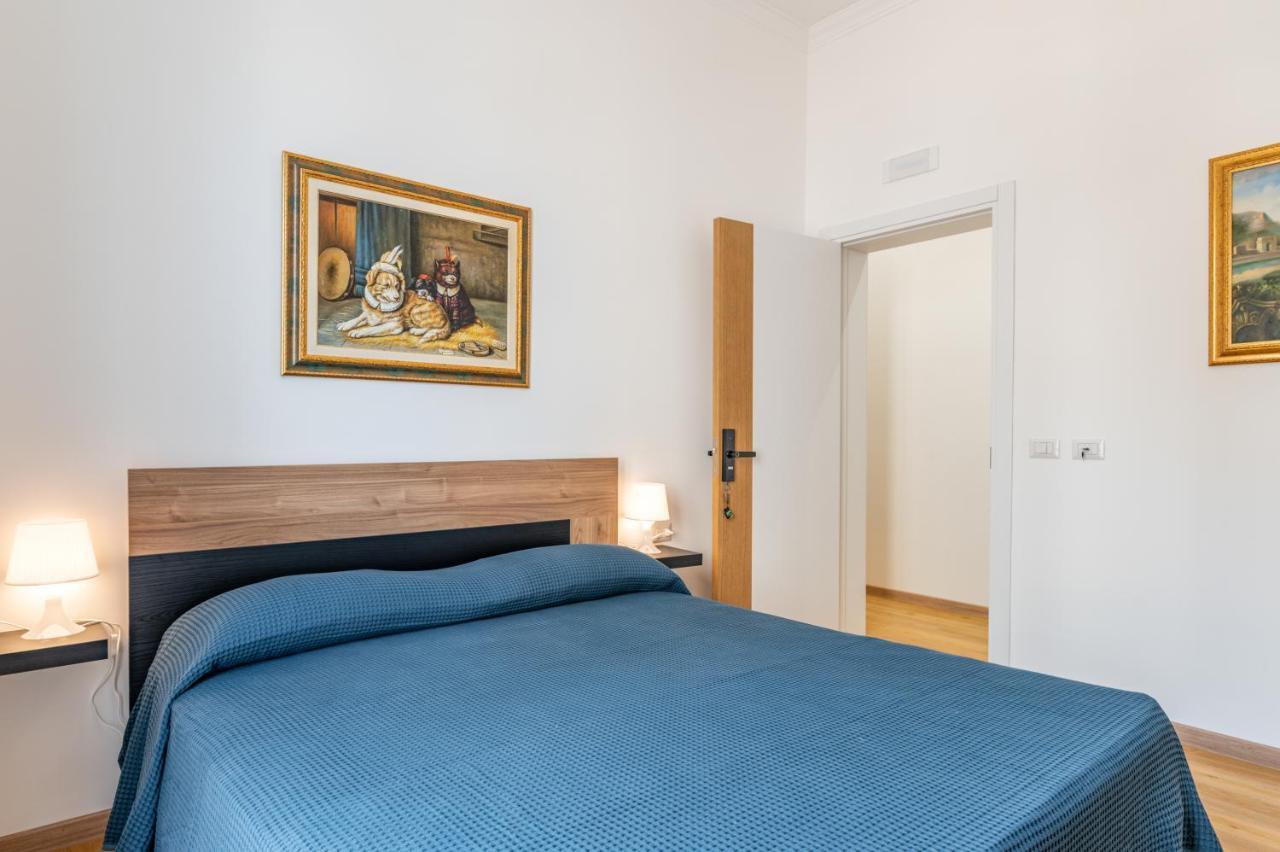 Catania Central Guest House - Rooms With Balcony المظهر الخارجي الصورة