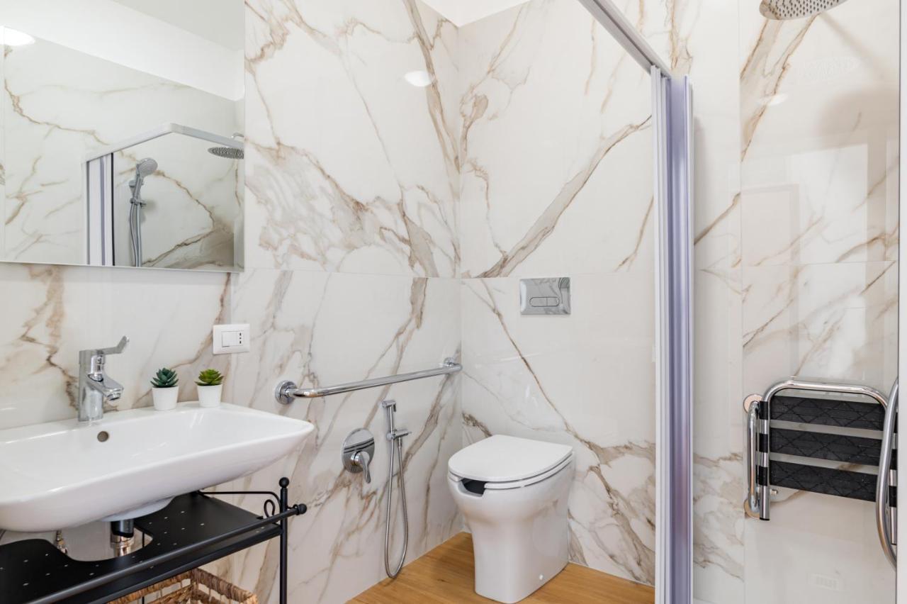 Catania Central Guest House - Rooms With Balcony المظهر الخارجي الصورة